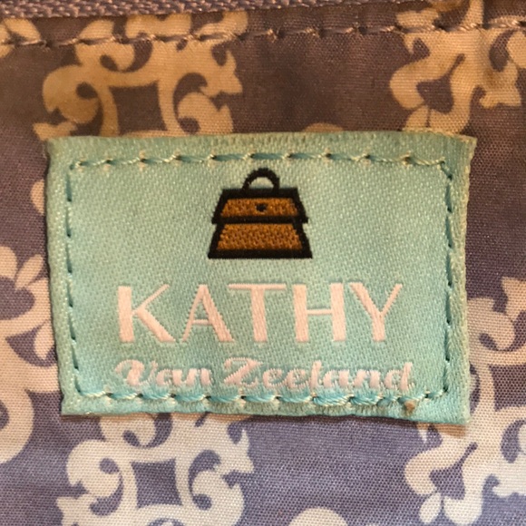 Multipurpose stylish Handbag - Picture 10 of 10